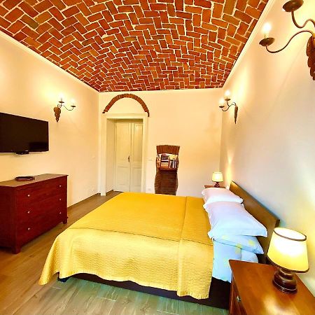 טורינו Exquisitely Renovated And Centrally Located Apartment With Free Parking מראה חיצוני תמונה