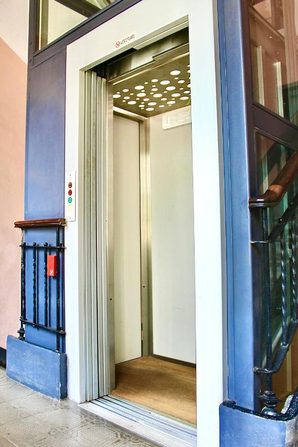 טורינו Exquisitely Renovated And Centrally Located Apartment With Free Parking מראה חיצוני תמונה